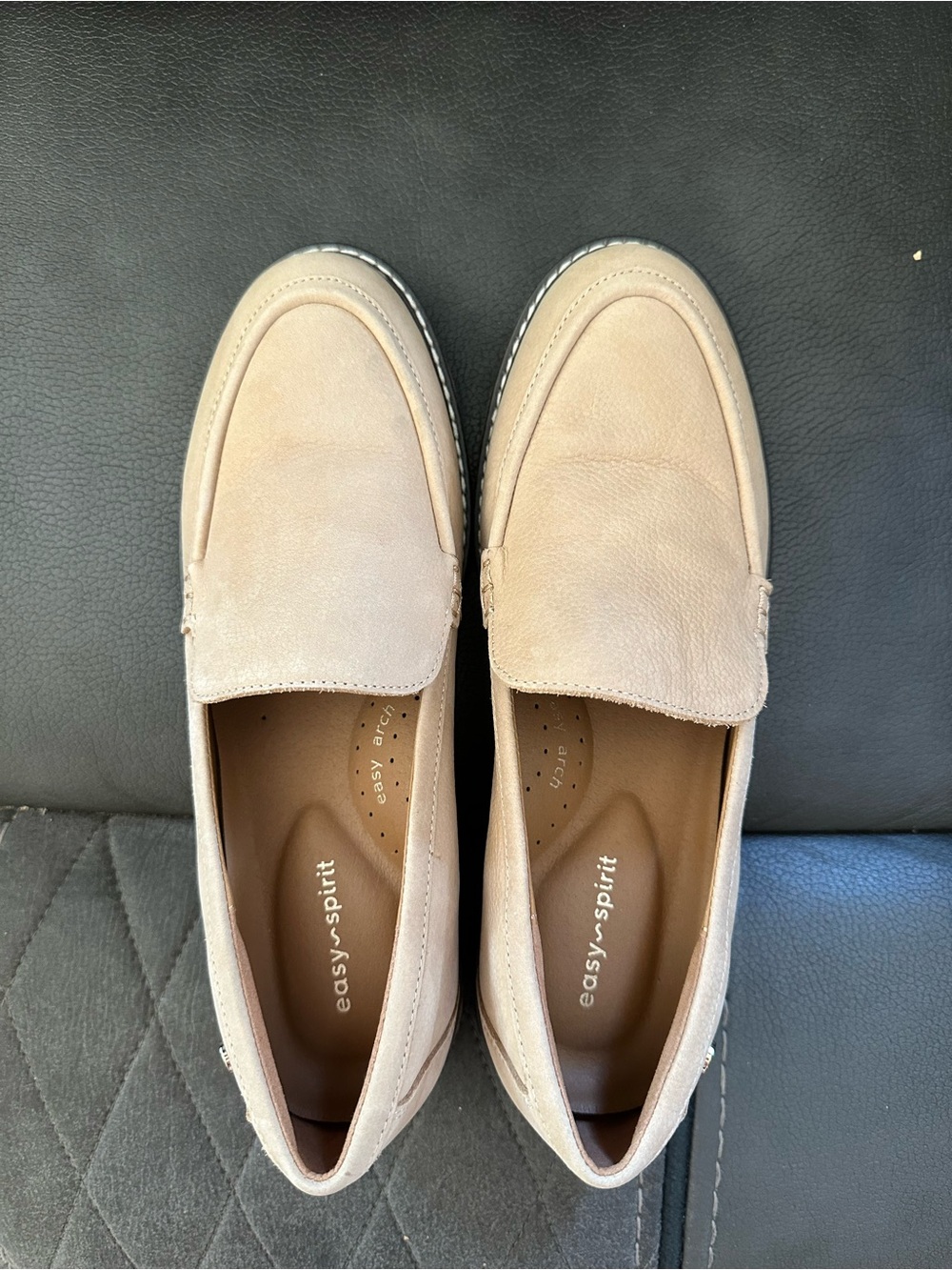 Easy Spirit Womens 9M Beige Tan Slip On Loafers Easy Arch Comfort Casual Shoes